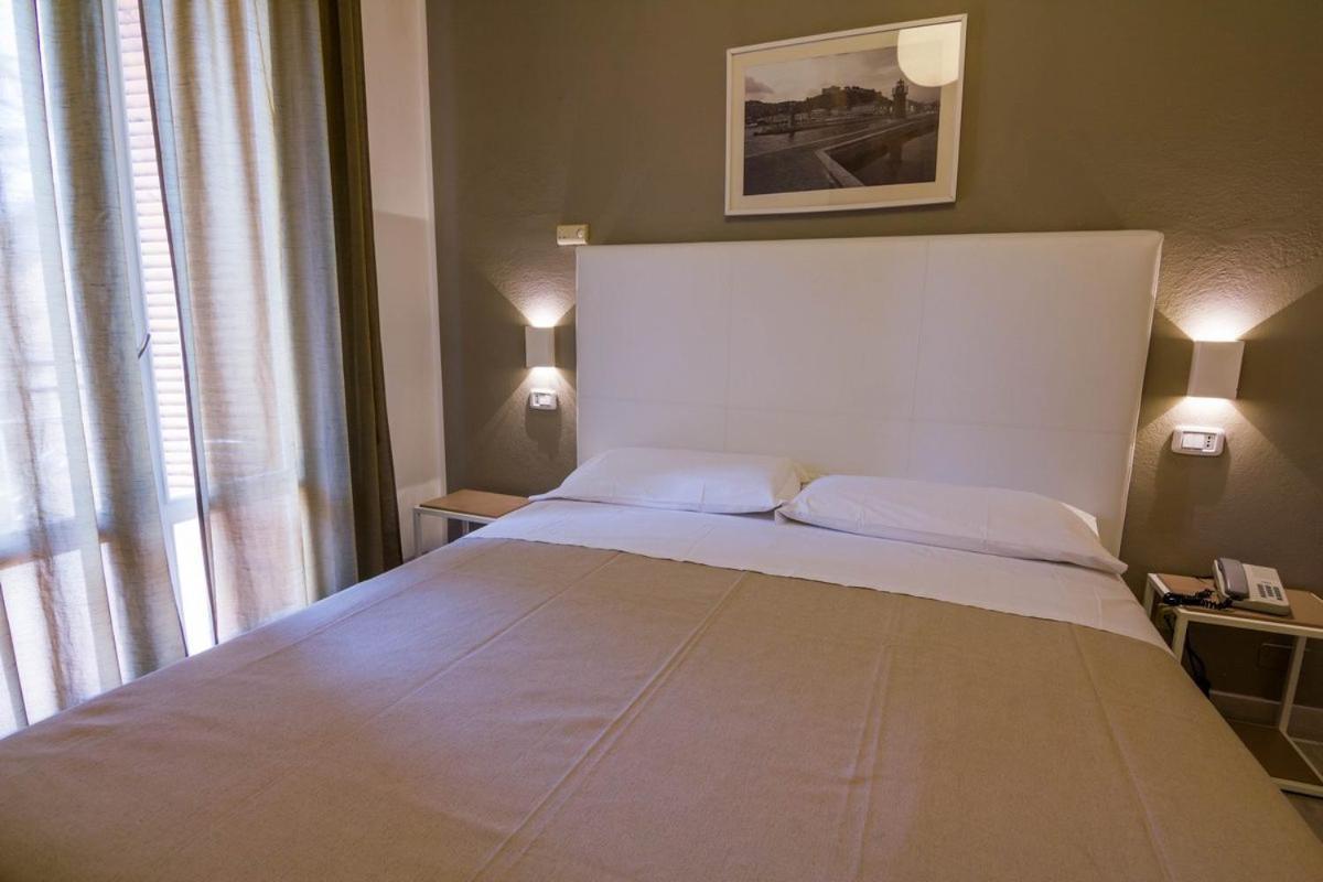 Hotel Mirella カスティリオーネ・デッラ・ペスカーイア 部屋 写真