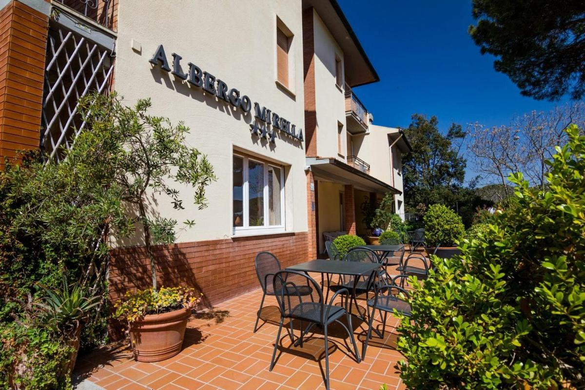 Hotel Mirella カスティリオーネ・デッラ・ペスカーイア エクステリア 写真